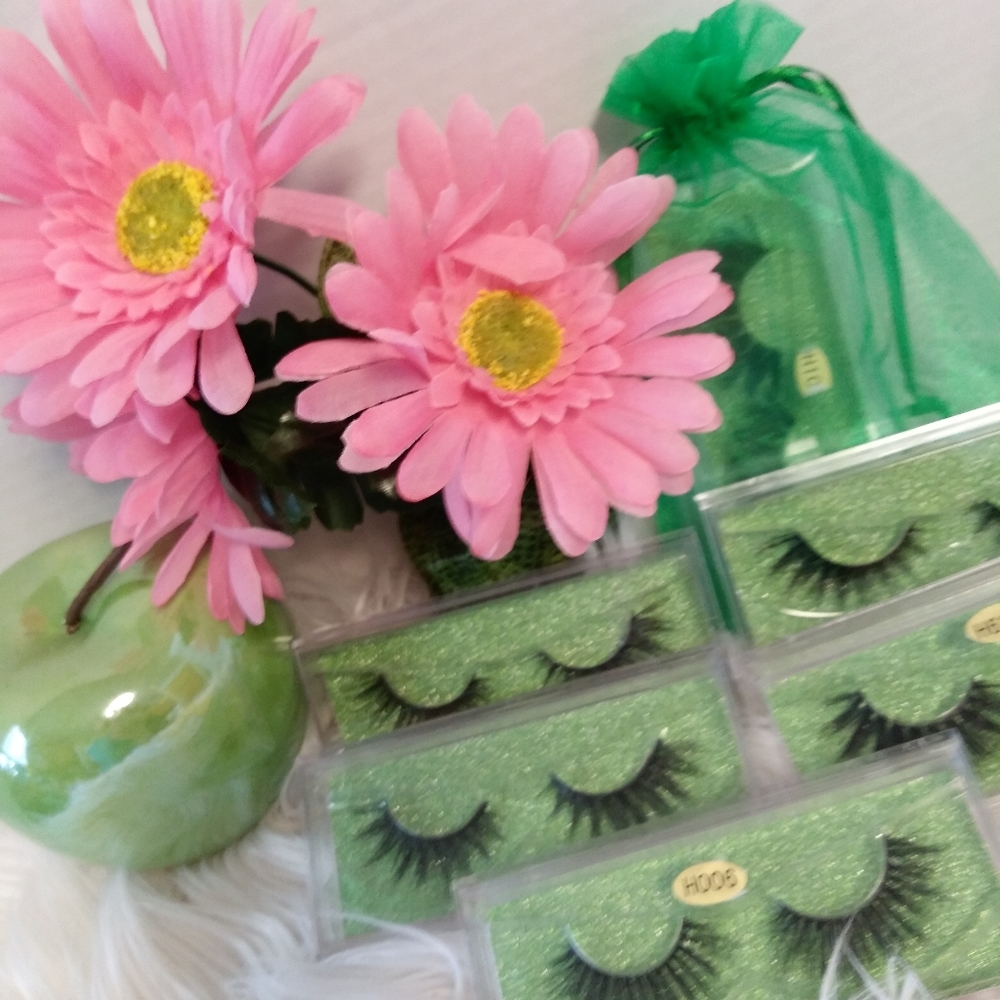 Lash Bundle - Picture 3 of 3